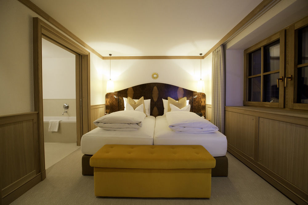 Hotel Sonnenburg Lech am Arlberg Exterior photo